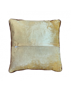 Cuscino giallo e marrone 2