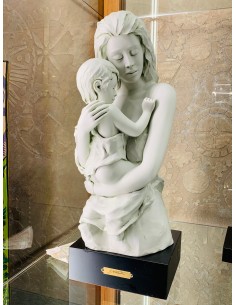 Statua l'abbraccio di...