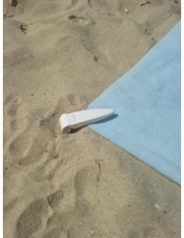 The Beach Towel Clip